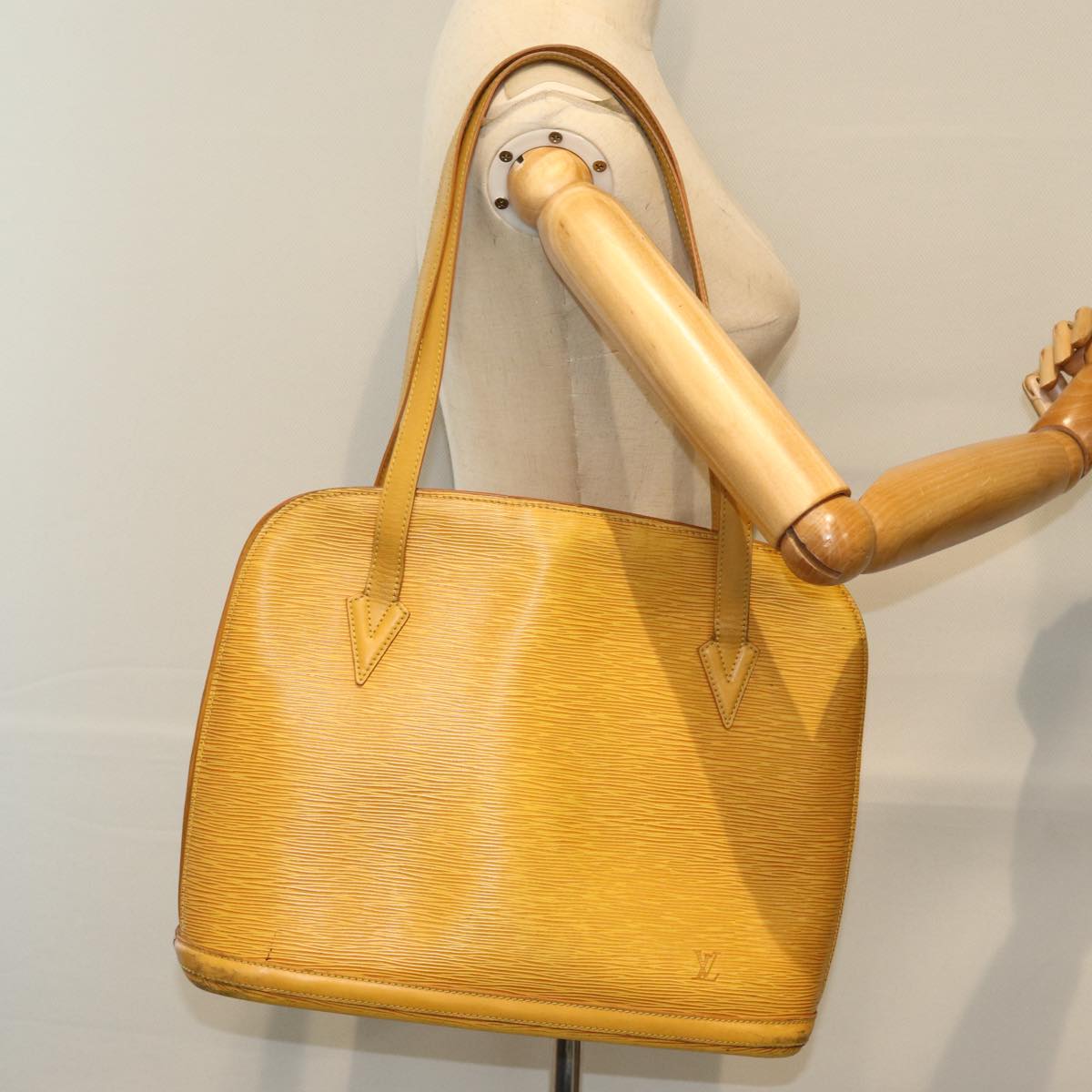 LOUIS VUITTON Epi Lussac Shoulder Bag Yellow M52289 LV Auth 73517