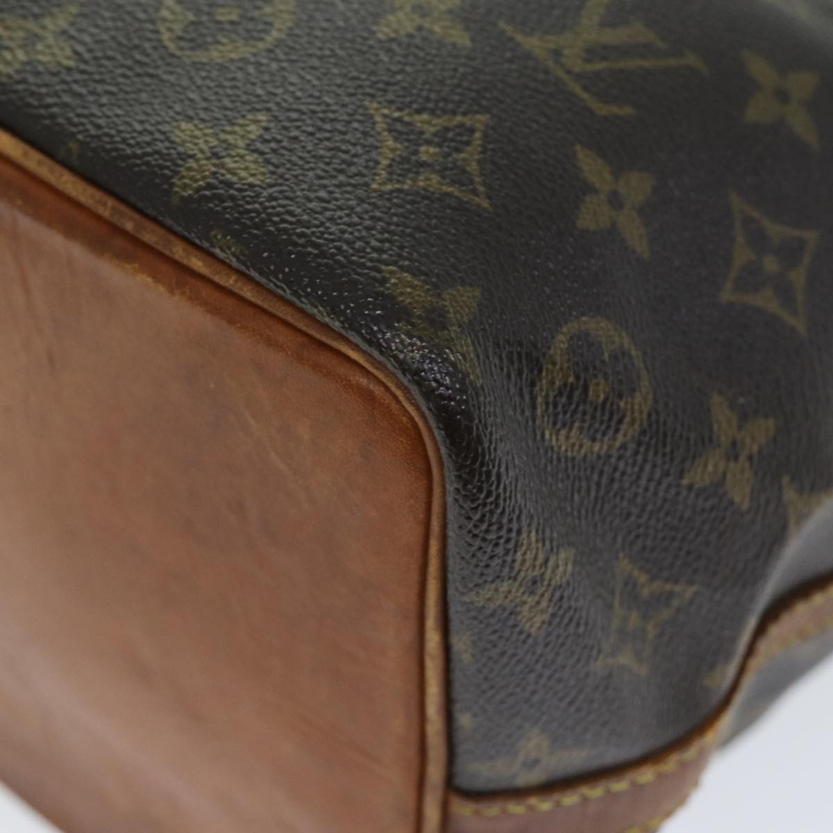 LOUIS VUITTON Monogram Petit Noe Shoulder Bag M42226 LV Auth 73542