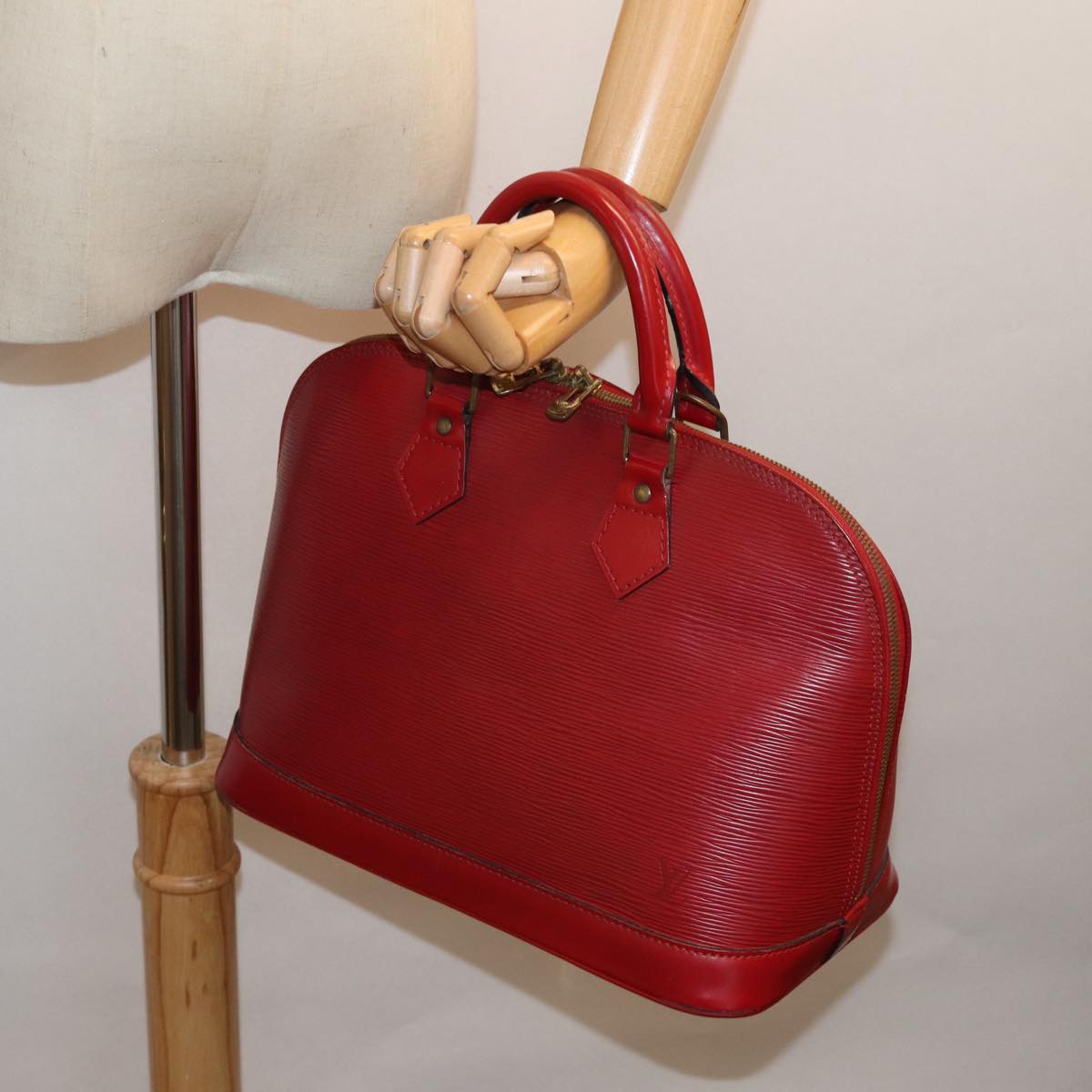 LOUIS VUITTON Epi Alma Hand Bag Castilian Red M52147 LV Auth 73569