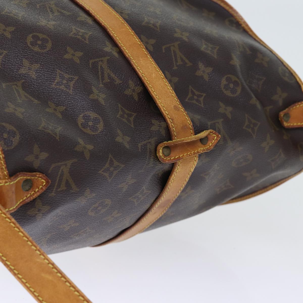 LOUIS VUITTON Monogram Saumur 35 Shoulder Bag M42254 LV Auth 73689