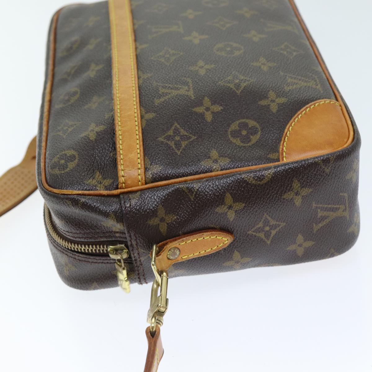 LOUIS VUITTON Monogram Trocadero 30 Shoulder Bag M51272 LV Auth 73768