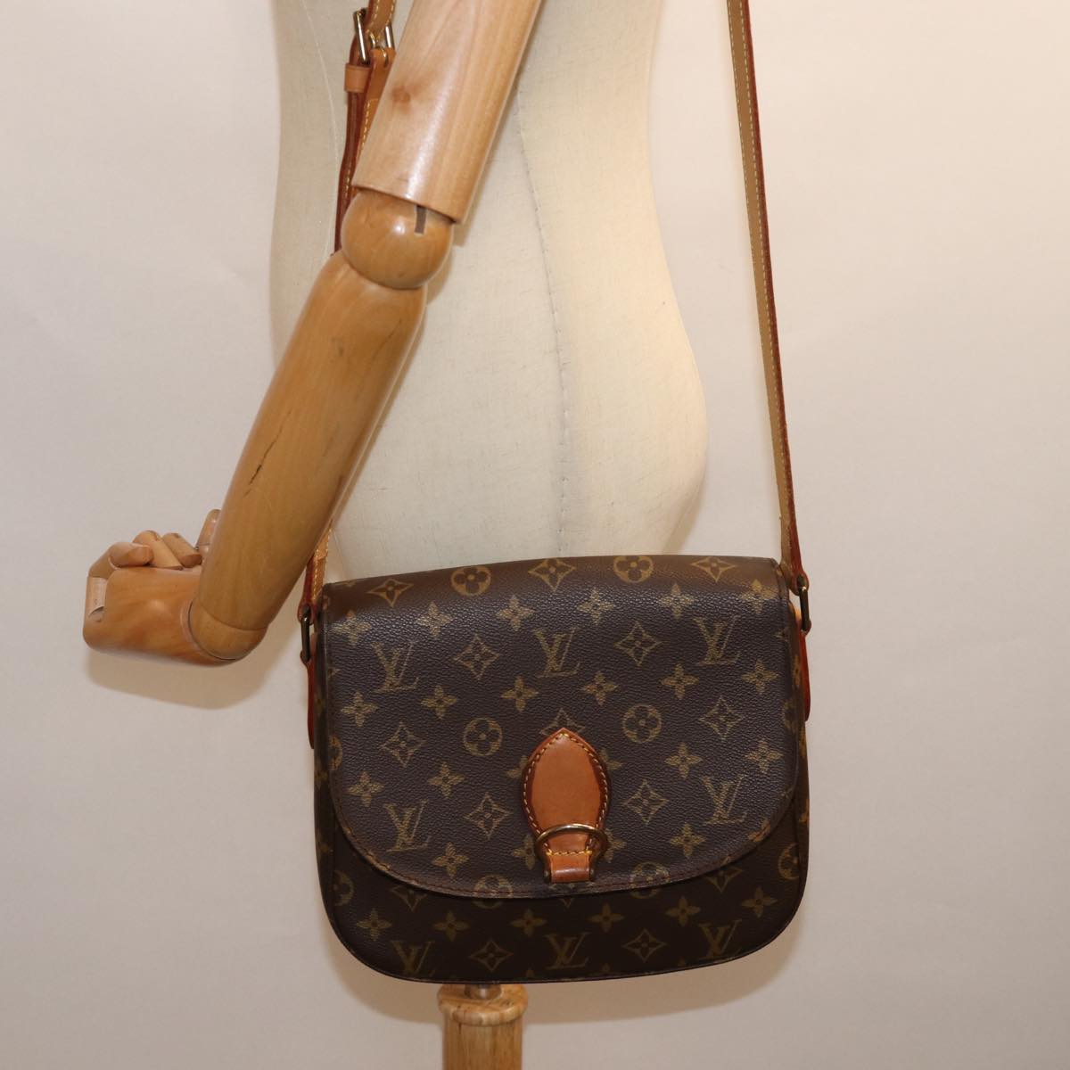 LOUIS VUITTON Monogram Saint Cloud GM Shoulder Bag M51242 LV Auth 73772