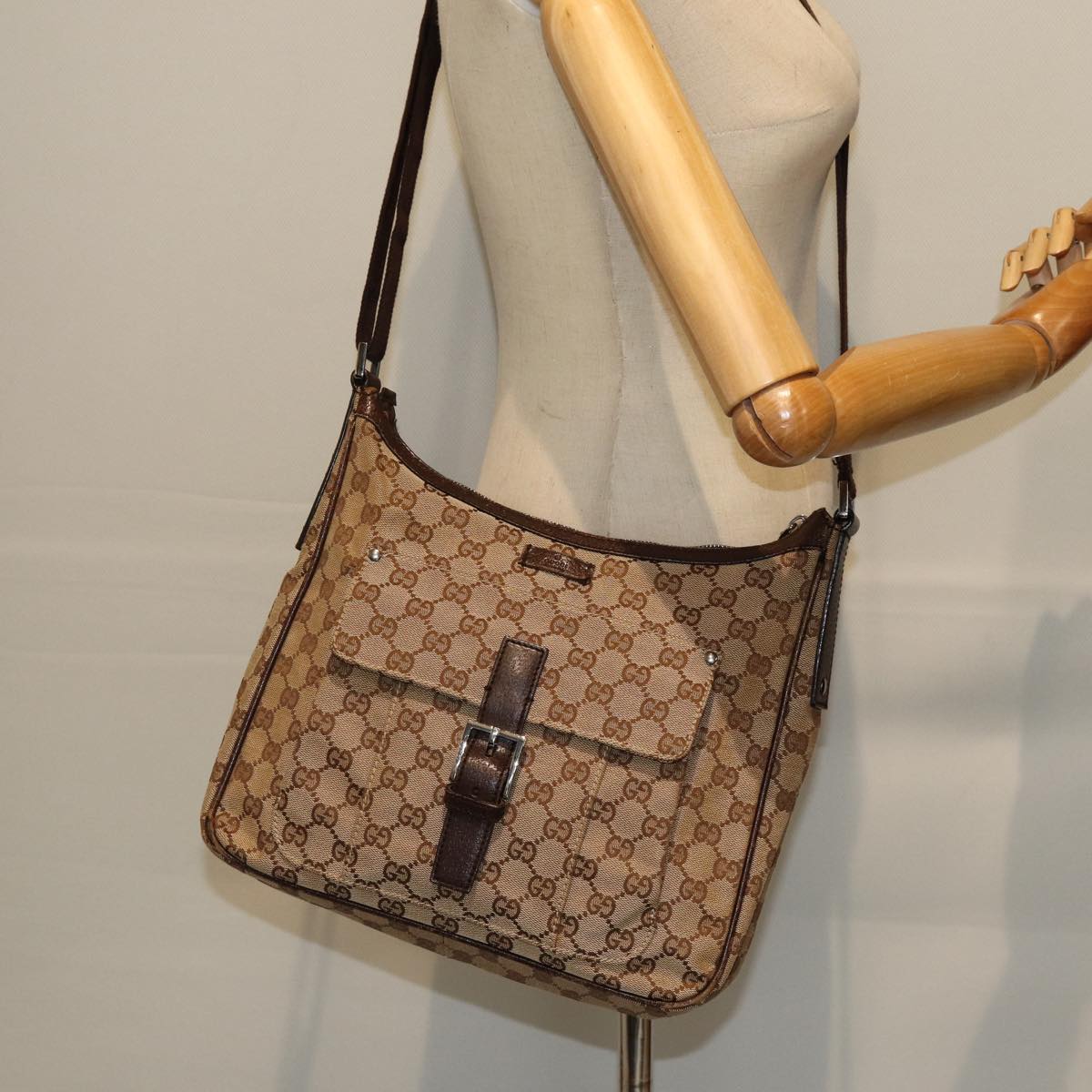 GUCCI GG Canvas Shoulder Bag Beige 114272 Auth 73889