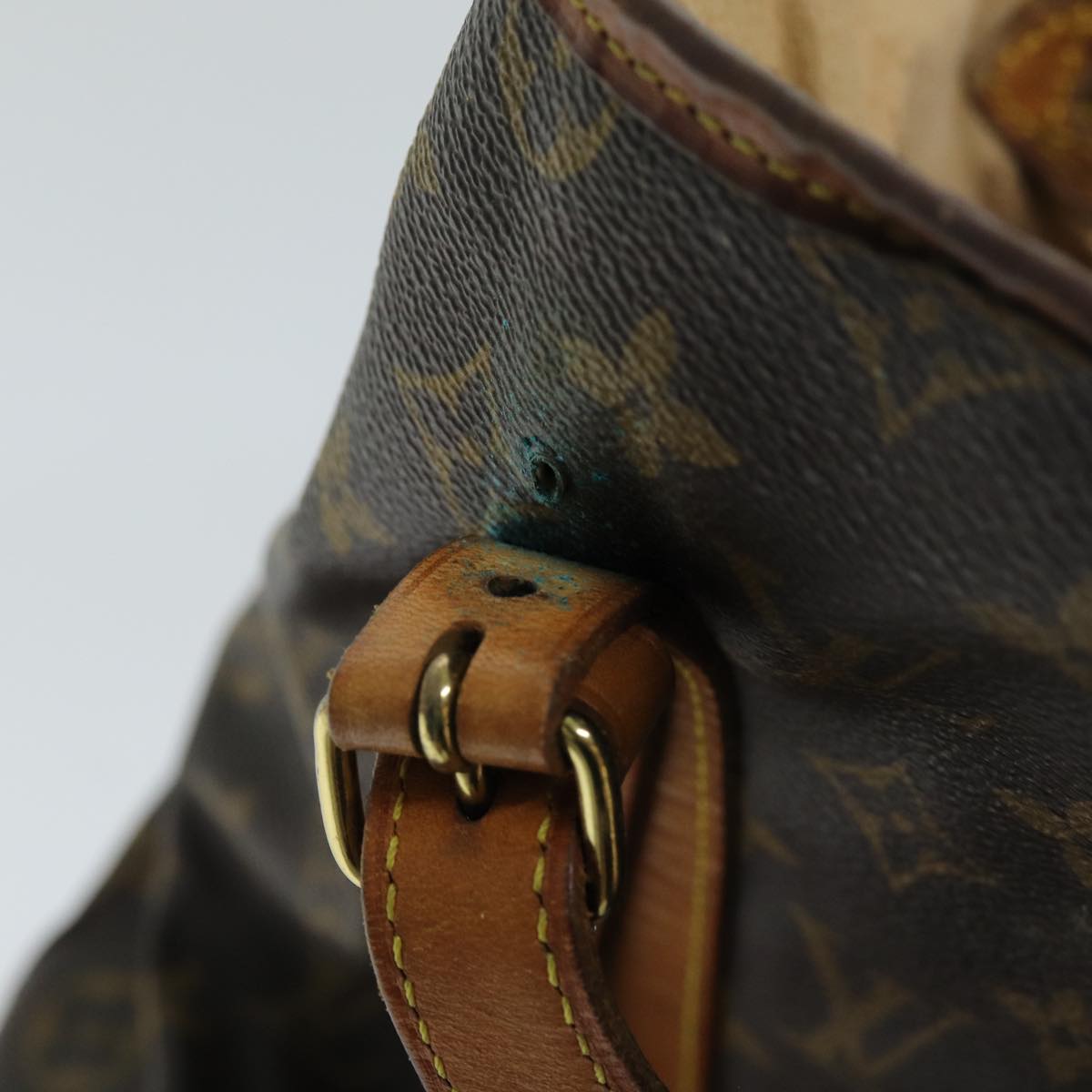 LOUIS VUITTON Monogram Bucket GM Shoulder Bag M42236 LV Auth 74163