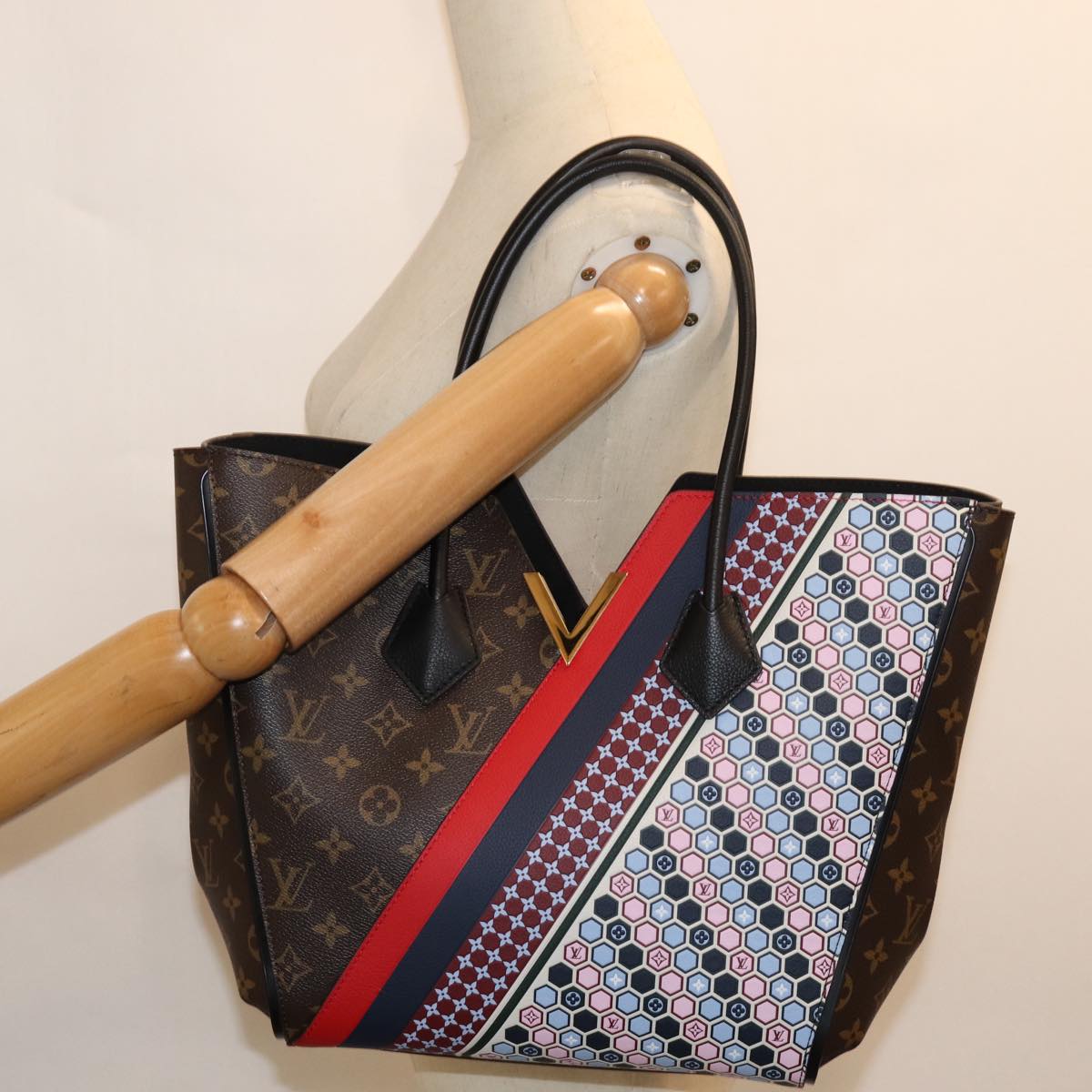 LOUIS VUITTON Monogram Kimono MM Tote Bag Red Navy M42850 LV Auth 74277S