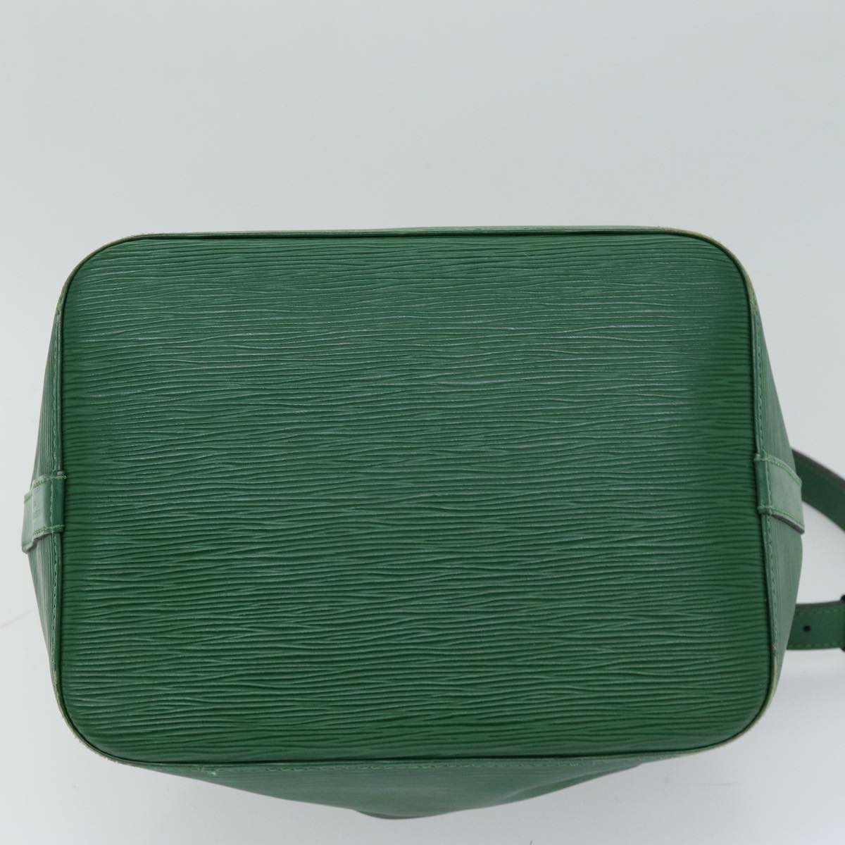 LOUIS VUITTON Epi Petit Noe Shoulder Bag Green M44104 LV Auth 74295