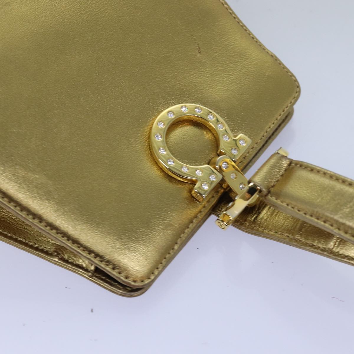 Salvatore Ferragamo Gancini Hand Bag Leather Gold Auth 74411