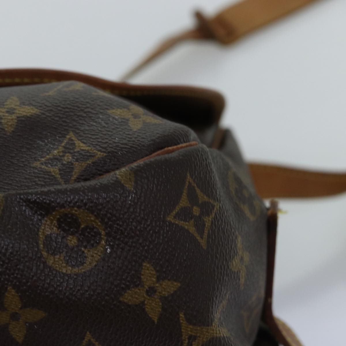 LOUIS VUITTON Monogram Saumur 35 Shoulder Bag M42254 LV Auth 74714