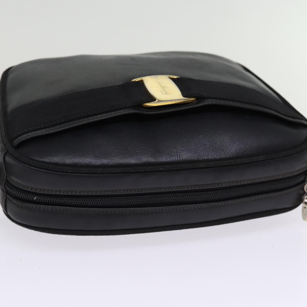 Salvatore Ferragamo Shoulder Bag Leather Black Auth 74810