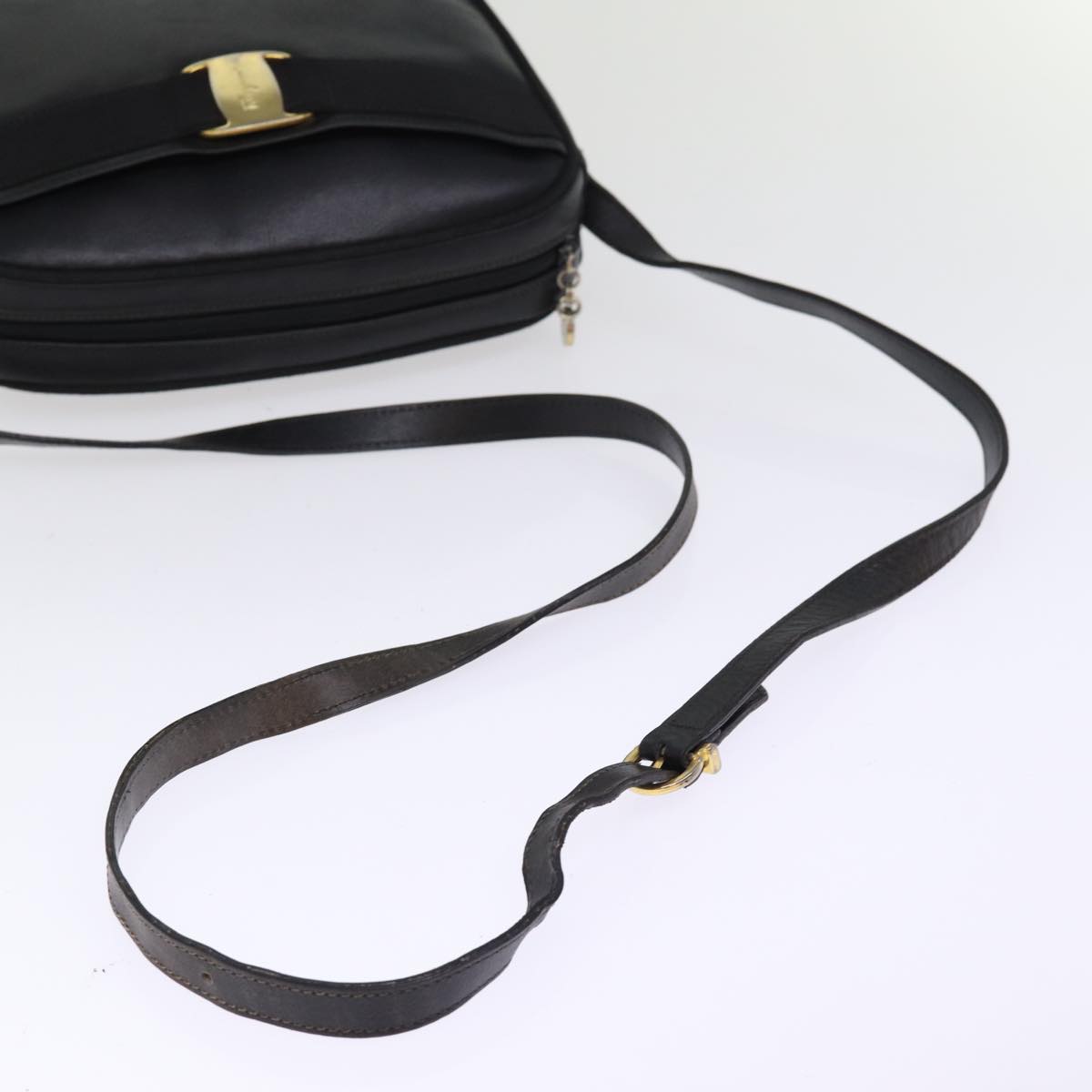 Salvatore Ferragamo Shoulder Bag Leather Black Auth 74810