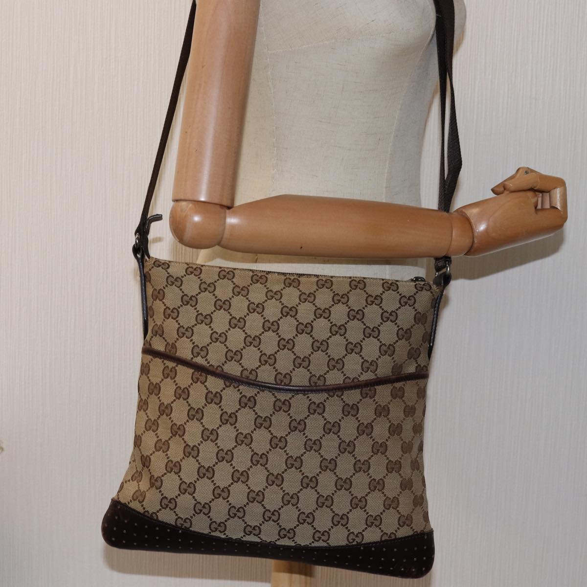 GUCCI GG Canvas Shoulder Bag Beige Brown 145857 Auth 74869