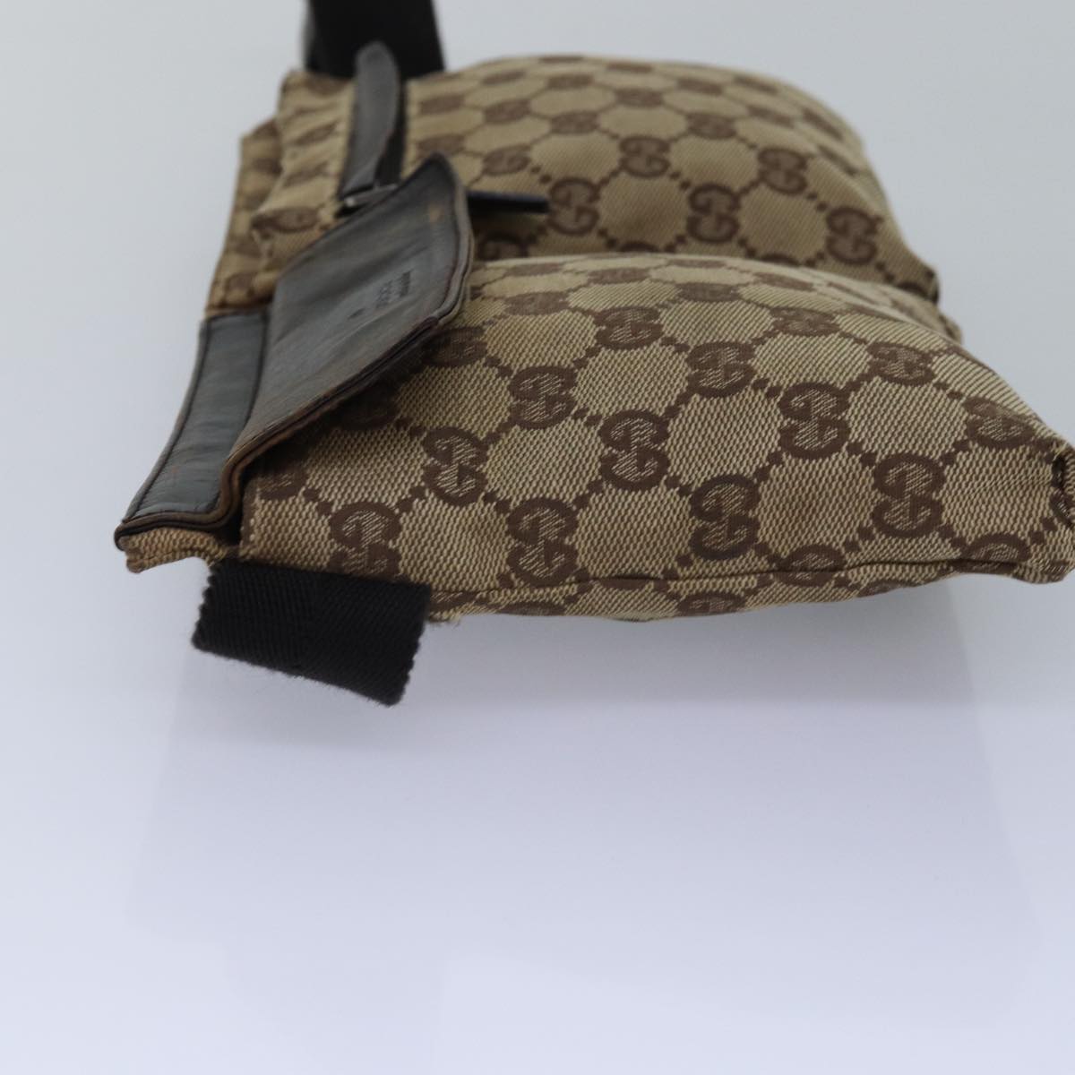 GUCCI GG Canvas Body Bag Beige 28566 Auth 74874