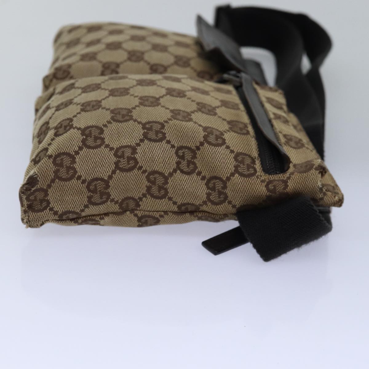 GUCCI GG Canvas Body Bag Beige 28566 Auth 74874