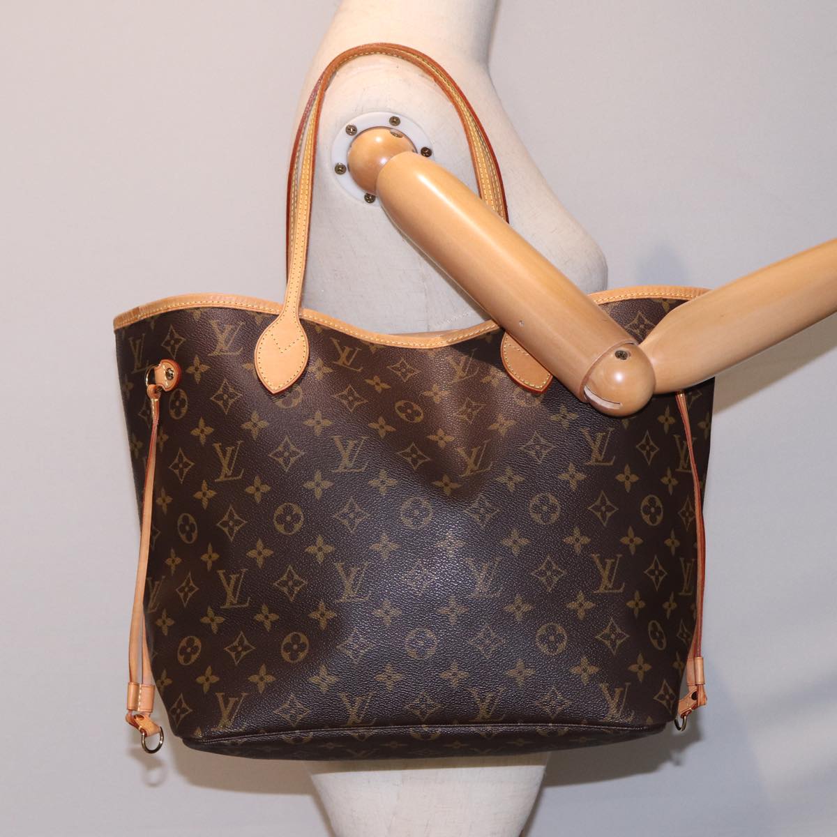 LOUIS VUITTON Monogram Neverfull MM Tote Bag M40156 LV Auth 74879