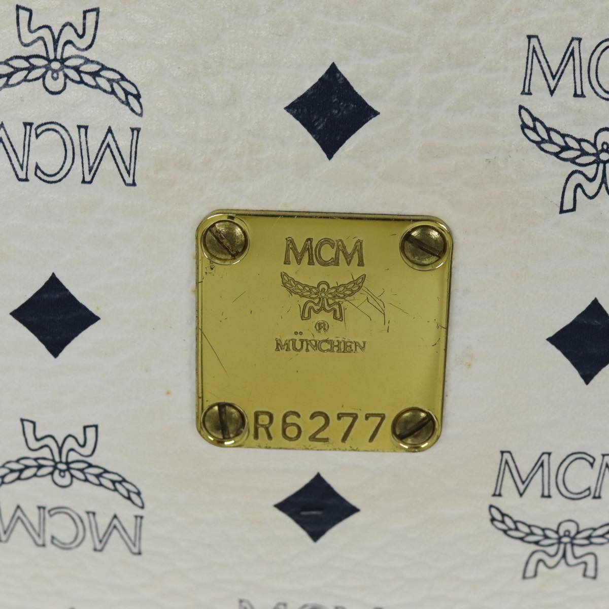 MCM Vicetos Logogram Clutch Bag PVC White Auth 75007