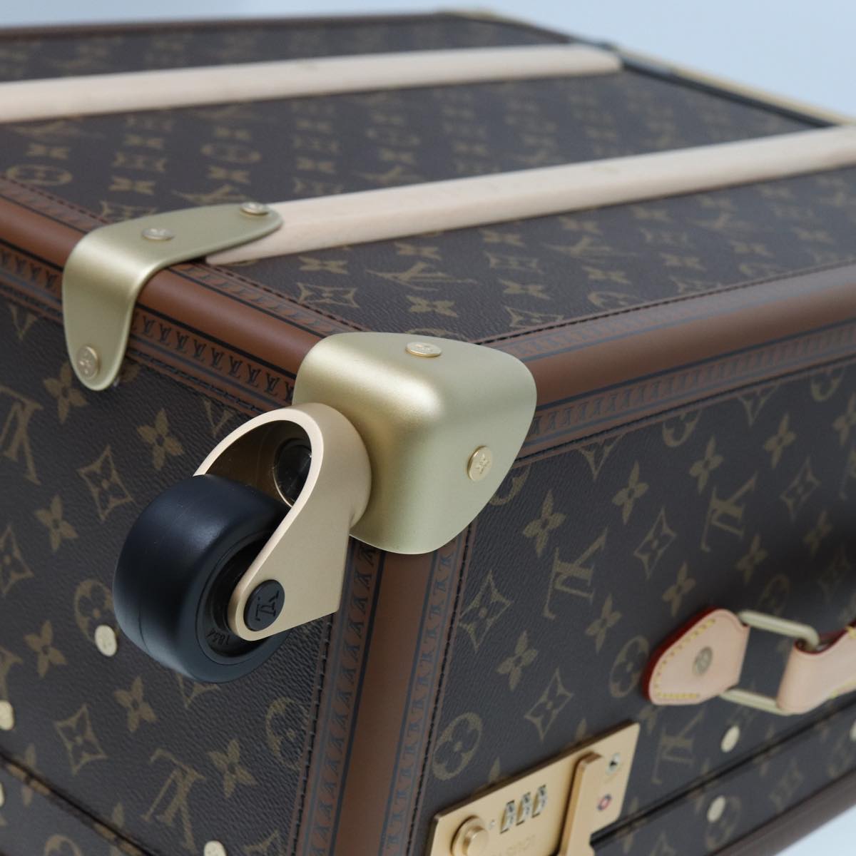 LOUIS VUITTON Monogram Rolling Trunk M20212 LV Auth 75137S