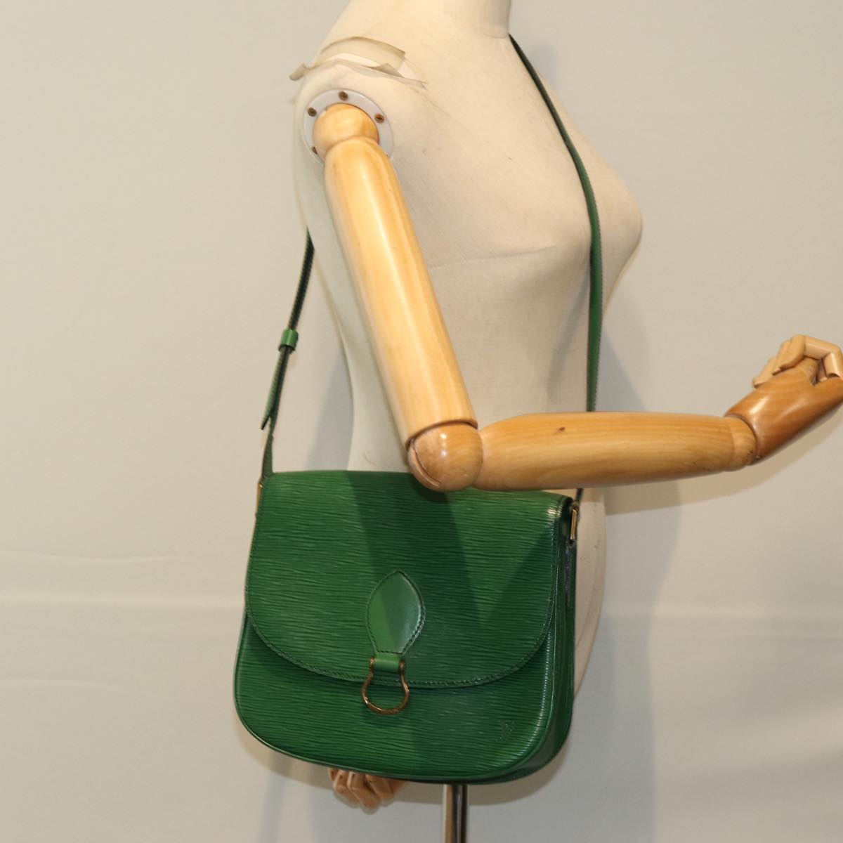 LOUIS VUITTON Epi Saint Cloud GM Shoulder Bag Green M52194 LV Auth 75168