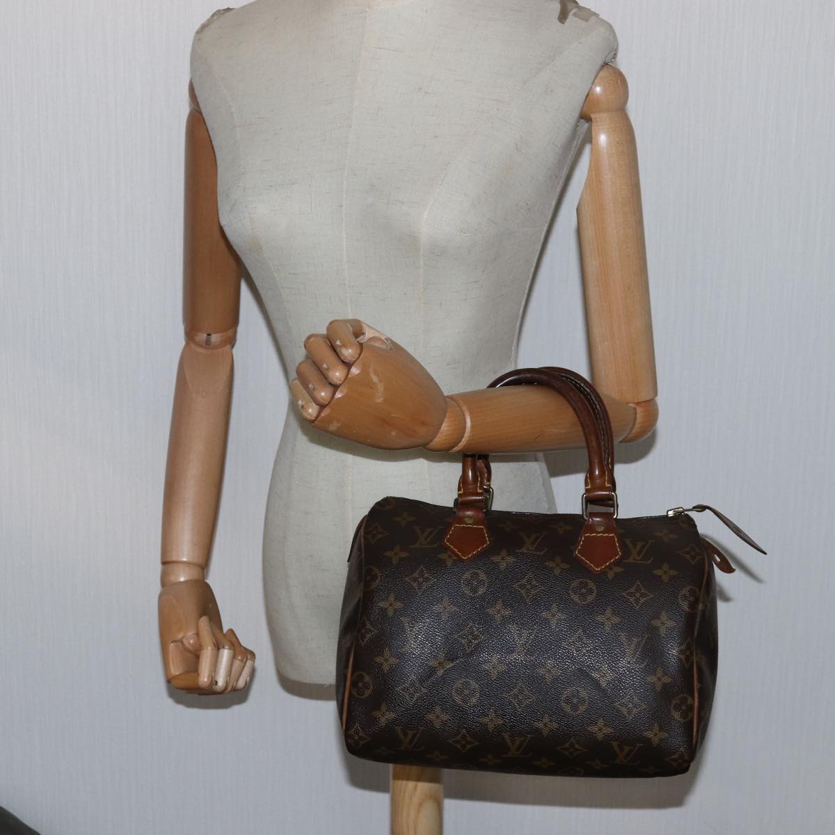 LOUIS VUITTON Monogram Speedy 25 Hand Bag M41528 LV Auth 75204