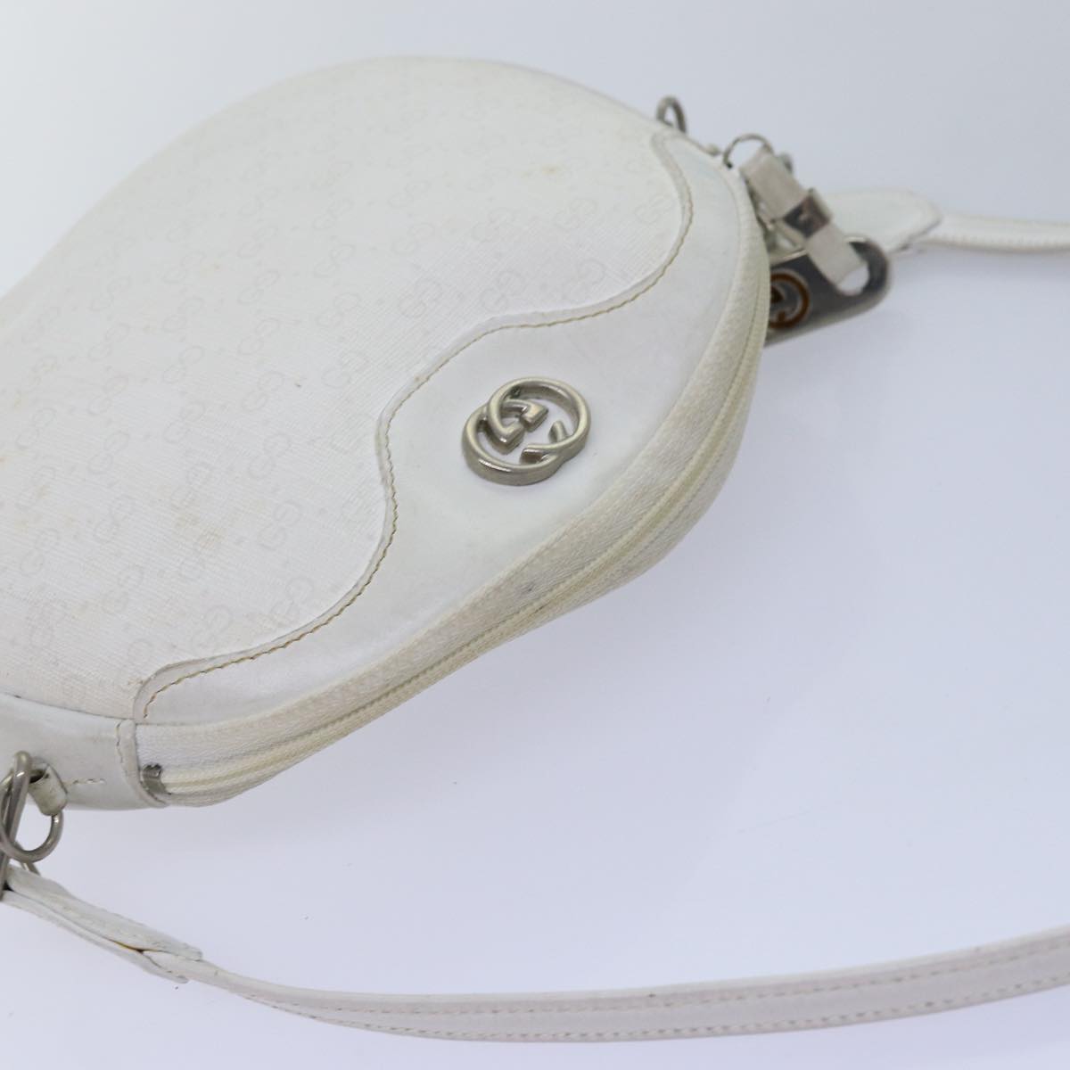 GUCCI Micro GG Supreme Shoulder Bag PVC Leather White Auth 75267