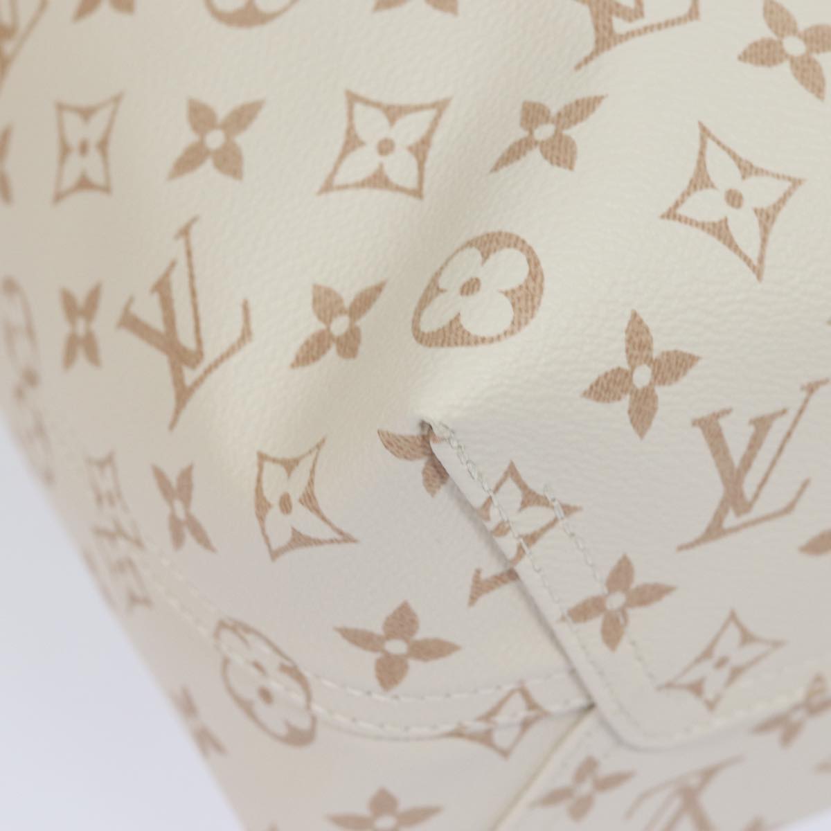 LOUIS VUITTON Monogram Dune Atlantis GM Tote Bag White M24409 LV Auth 75395S