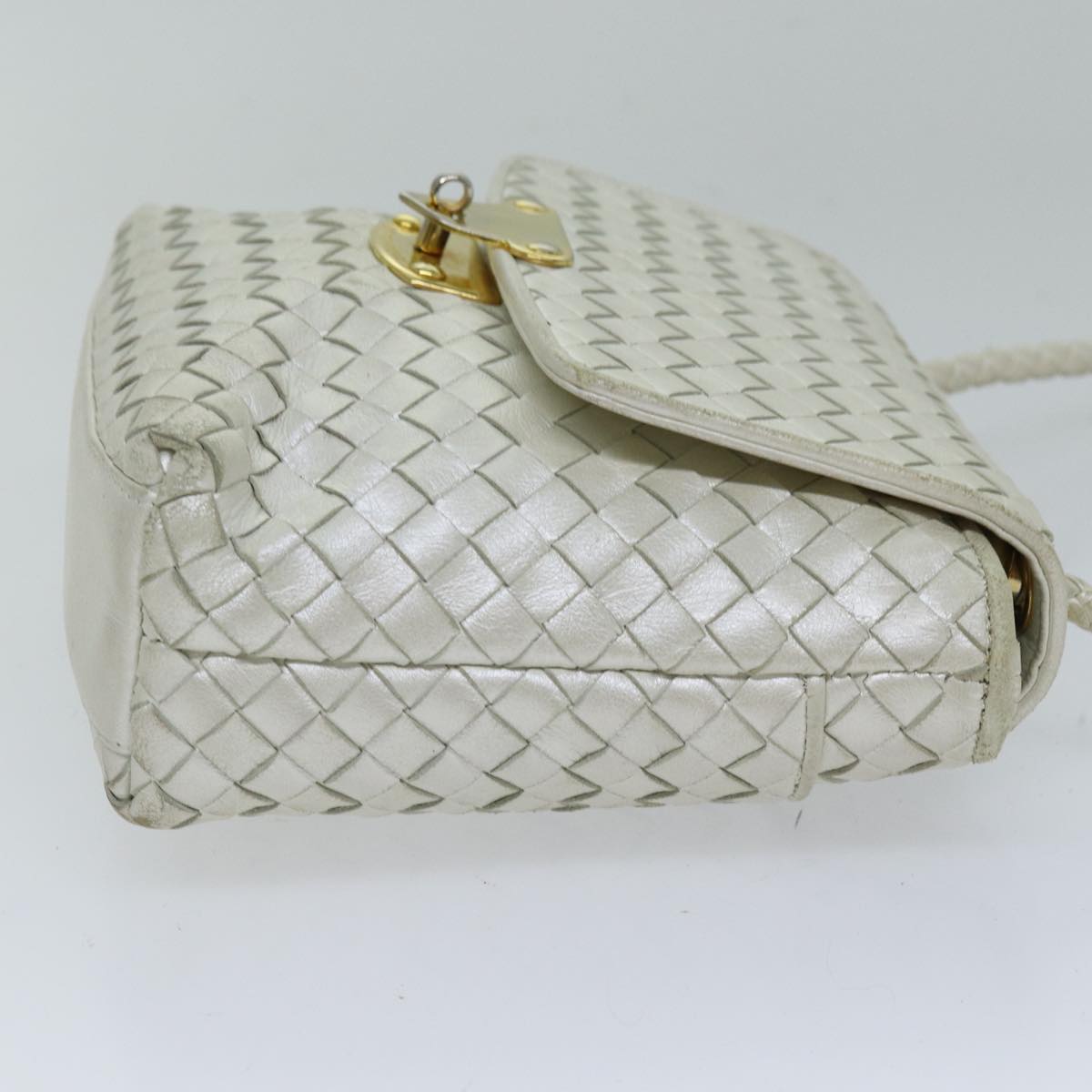 BOTTEGA VENETA INTRECCIATO Shoulder Bag Leather White Auth 75450