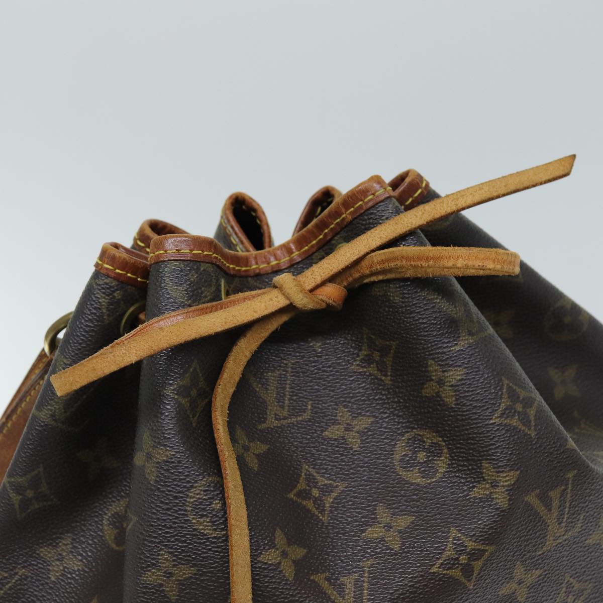 LOUIS VUITTON Monogram Noe Shoulder Bag M42224 LV Auth 75492