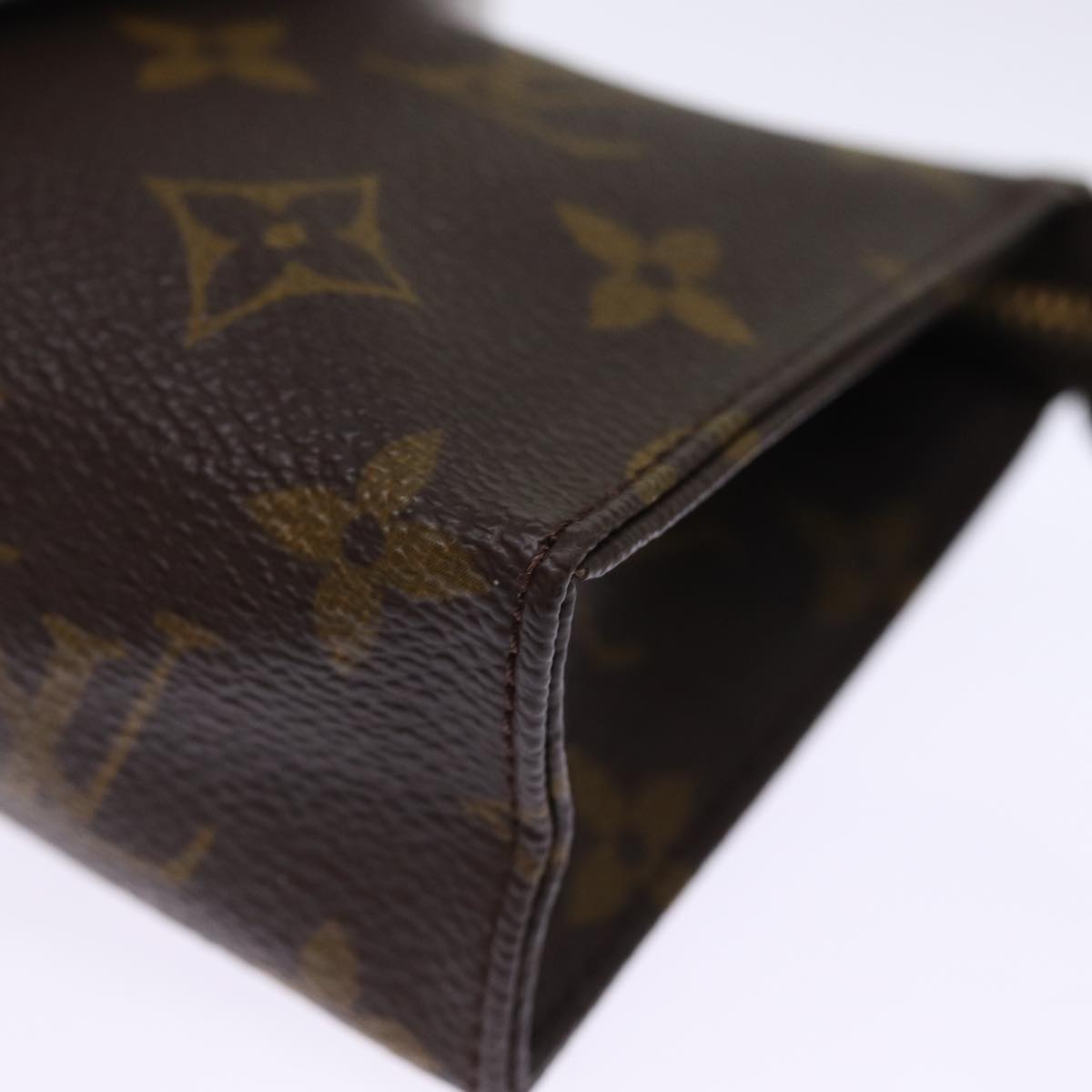 LOUIS VUITTON Monogram Poche Toilette 15 Pouch M47546 LV Auth 75511