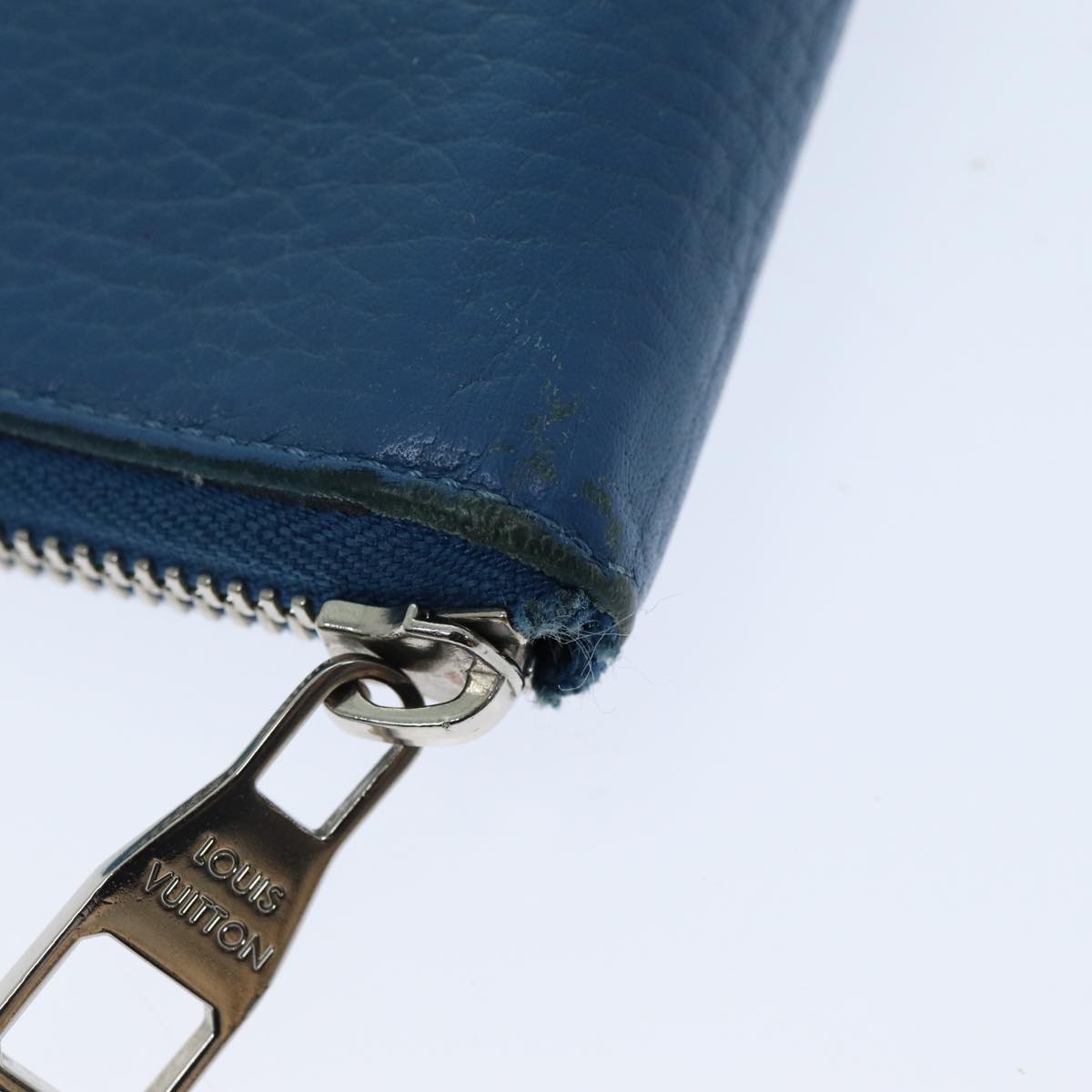 LOUIS VUITTON Suhari Zippy Wallet Long Wallet Leather Blue LV Auth 75512
