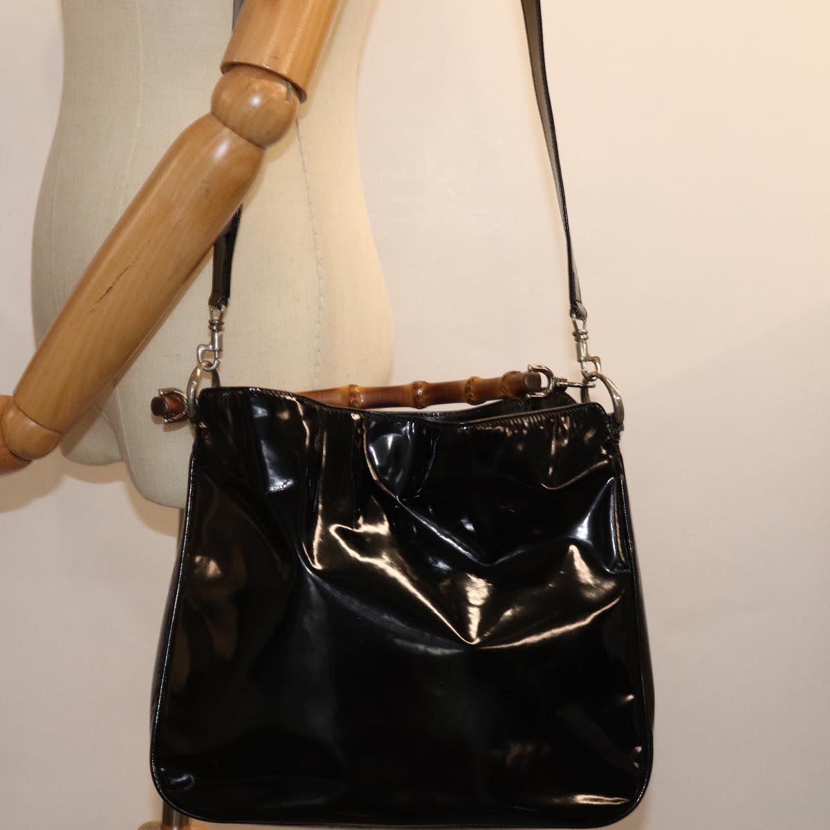 GUCCI Bamboo Shoulder Bag Patent leather 2way Black 001 2113 1638 Auth 75605