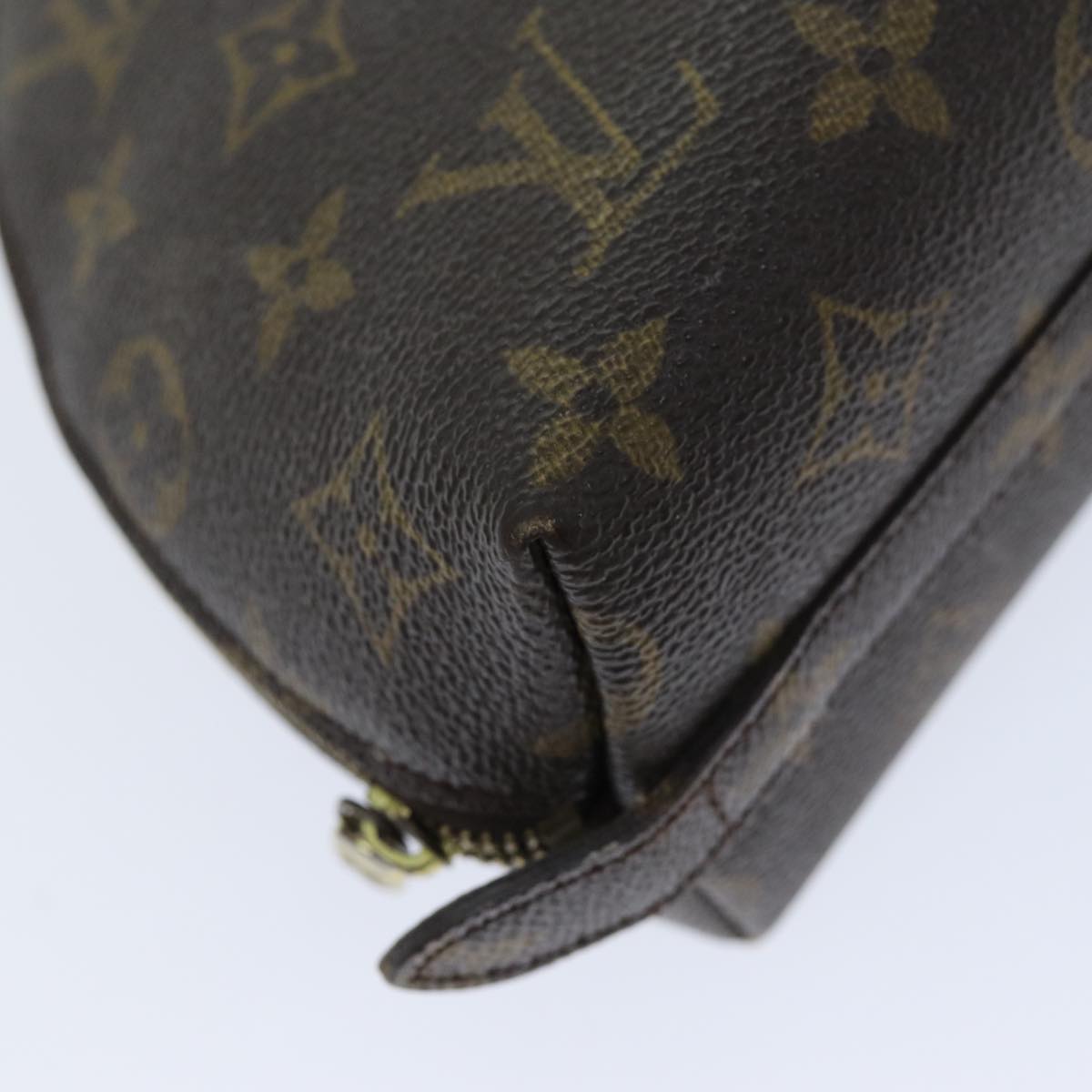 LOUIS VUITTON Monogram Trousse Demi Ronde Cosmetic Pouch M47520 LV Auth 75708