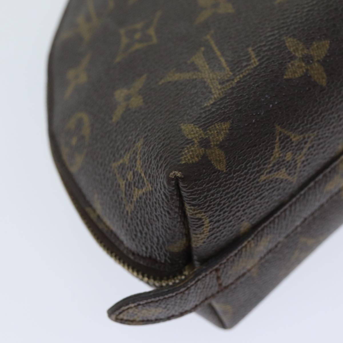 LOUIS VUITTON Monogram Trousse Demi Ronde Cosmetic Pouch M47520 LV Auth 75708