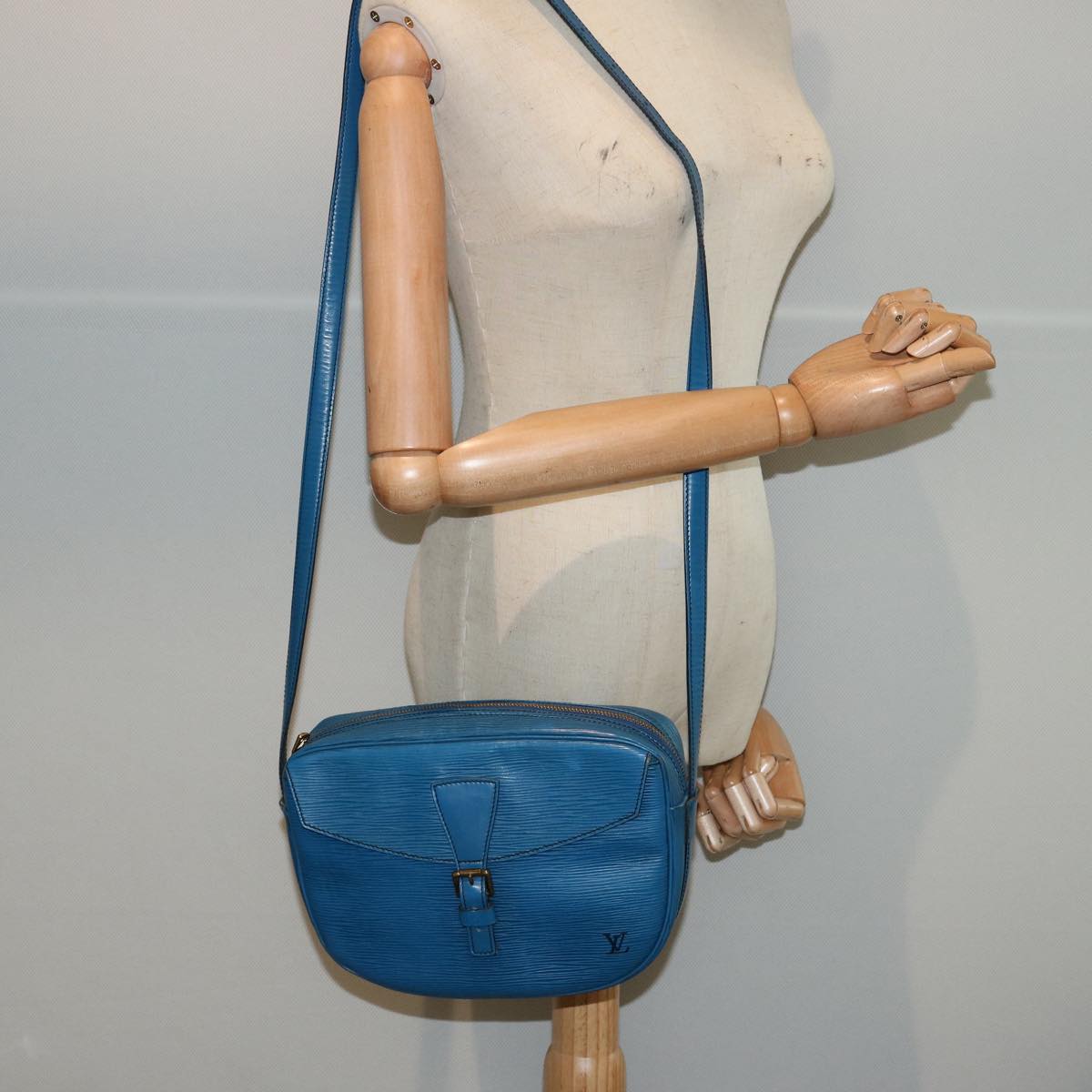 LOUIS VUITTON Epi June Feuille Shoulder Bag Blue M52155 LV Auth 75735