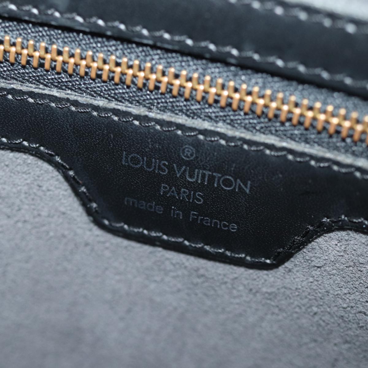 LOUIS VUITTON Epi Lussac Shoulder Bag Black M52282 LV Auth 75752