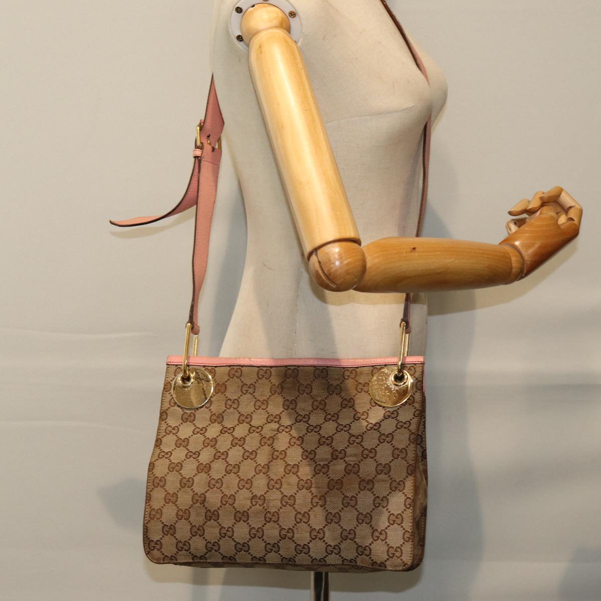 GUCCI GG Canvas Shoulder Bag Beige 120841 Auth 75829