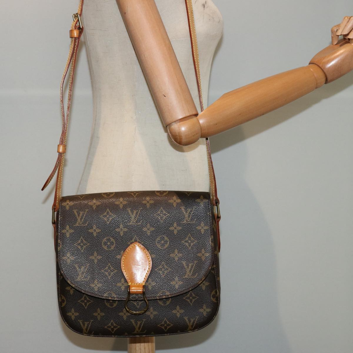 LOUIS VUITTON Monogram Saint Cloud GM Shoulder Bag M51242 LV Auth 75865