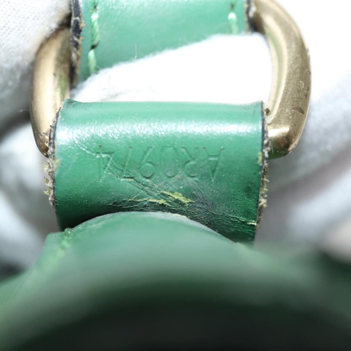 LOUIS VUITTON Epi Petit Noe Shoulder Bag Green M44104 LV Auth 75947