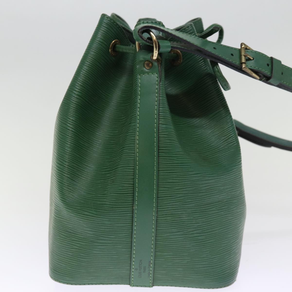 LOUIS VUITTON Epi Petit Noe Shoulder Bag Green M44104 LV Auth 75947