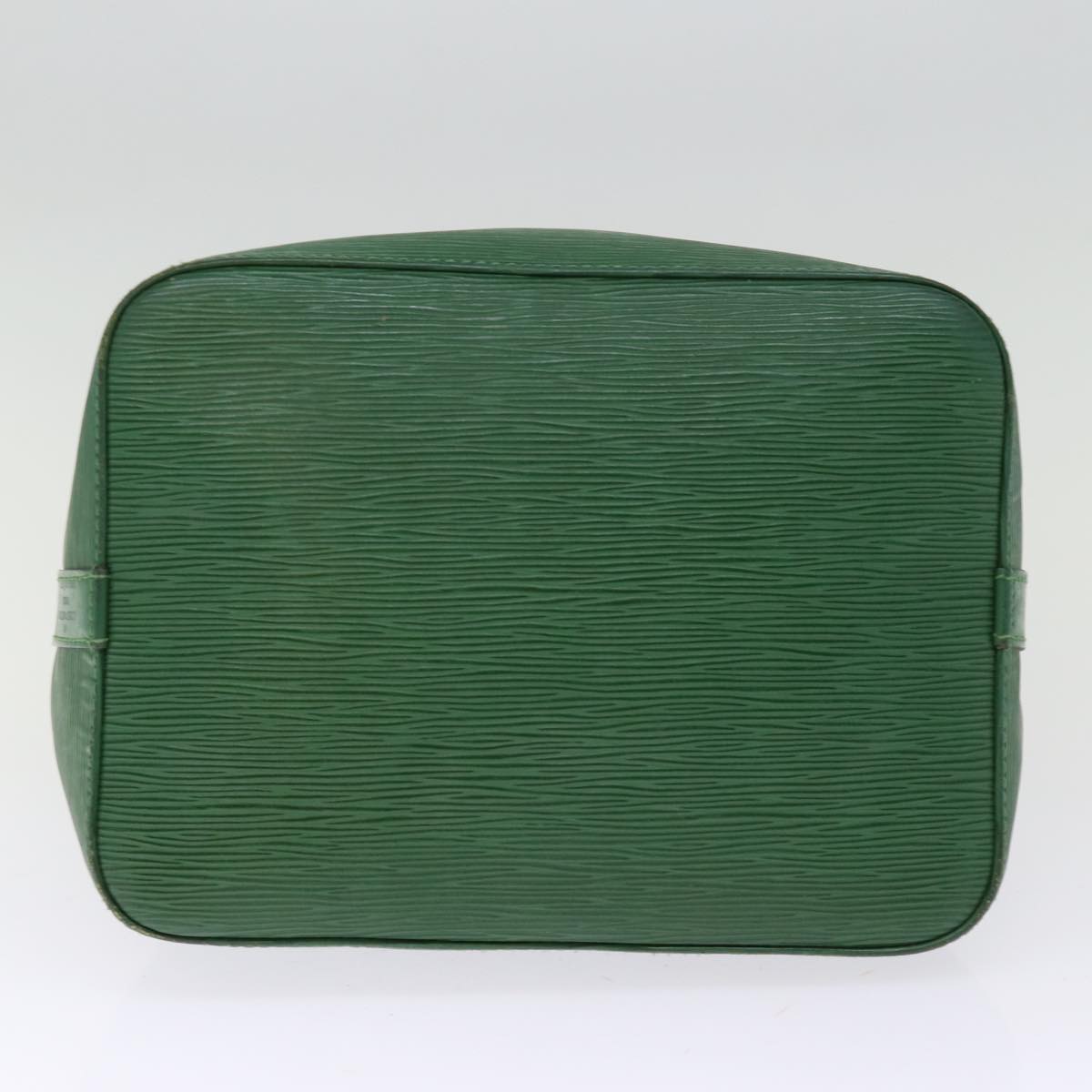 LOUIS VUITTON Epi Petit Noe Shoulder Bag Green M44104 LV Auth 75947