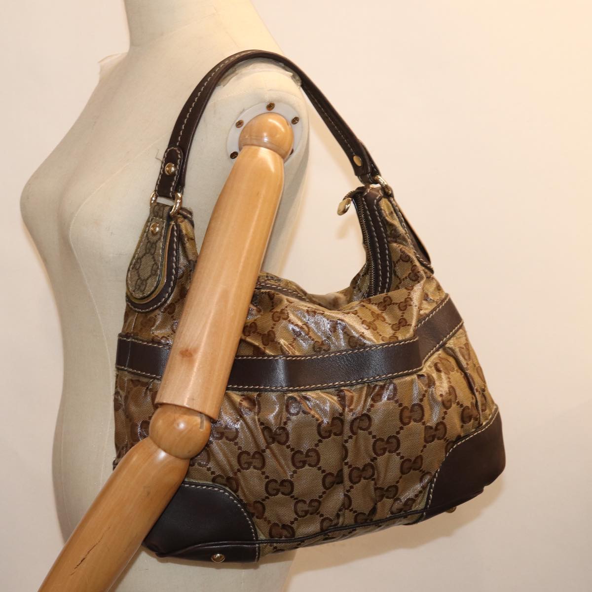 GUCCI GG Crystal Shoulder Bag Brown 223965 Auth 75987