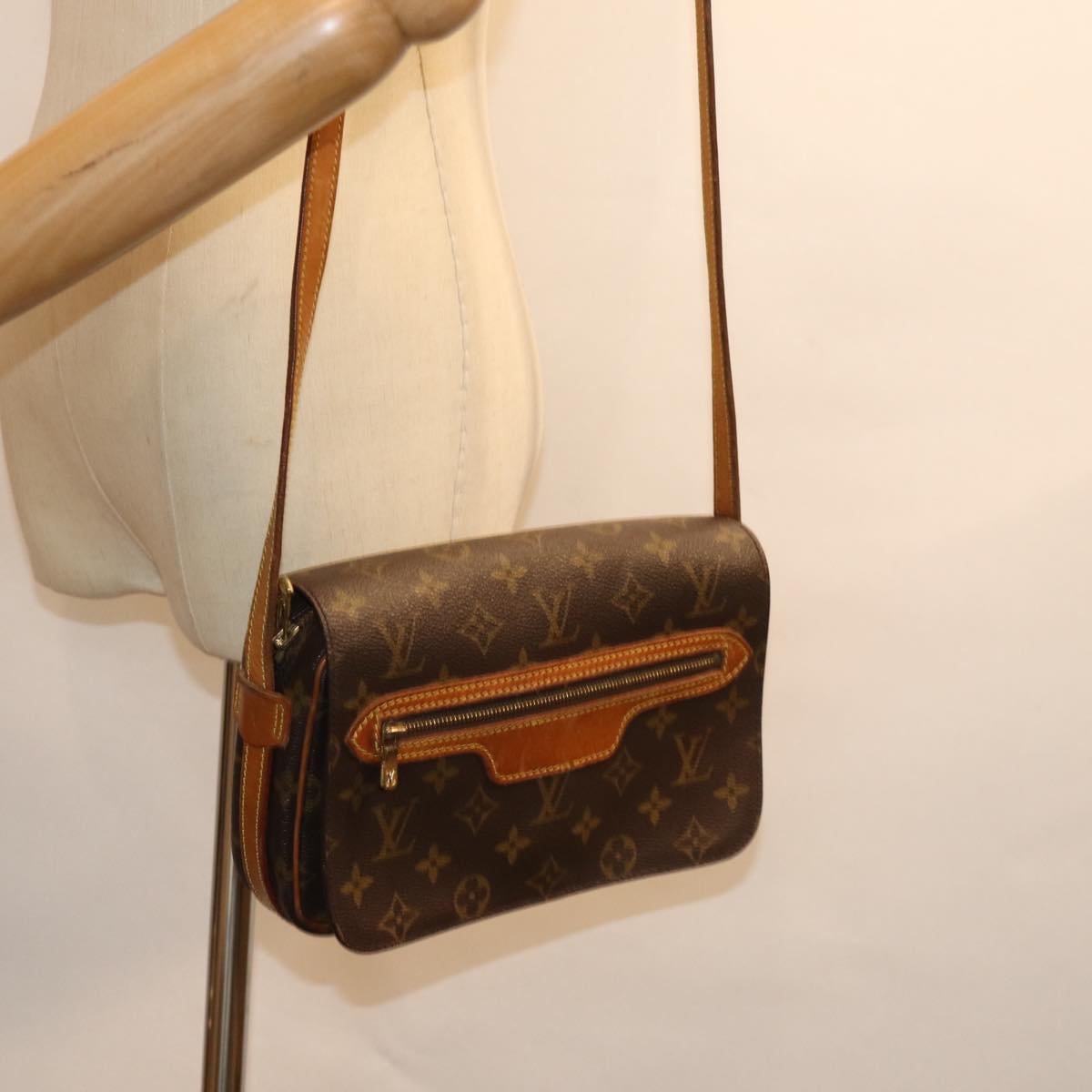 LOUIS VUITTON Monogram Saint Germain Shoulder Bag M51210 LV Auth 76038