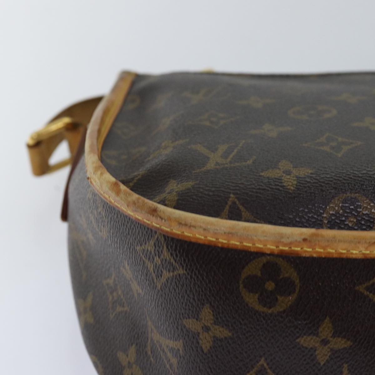 LOUIS VUITTON Monogram Menilmontant MM Shoulder Bag M40473 LV Auth 76060