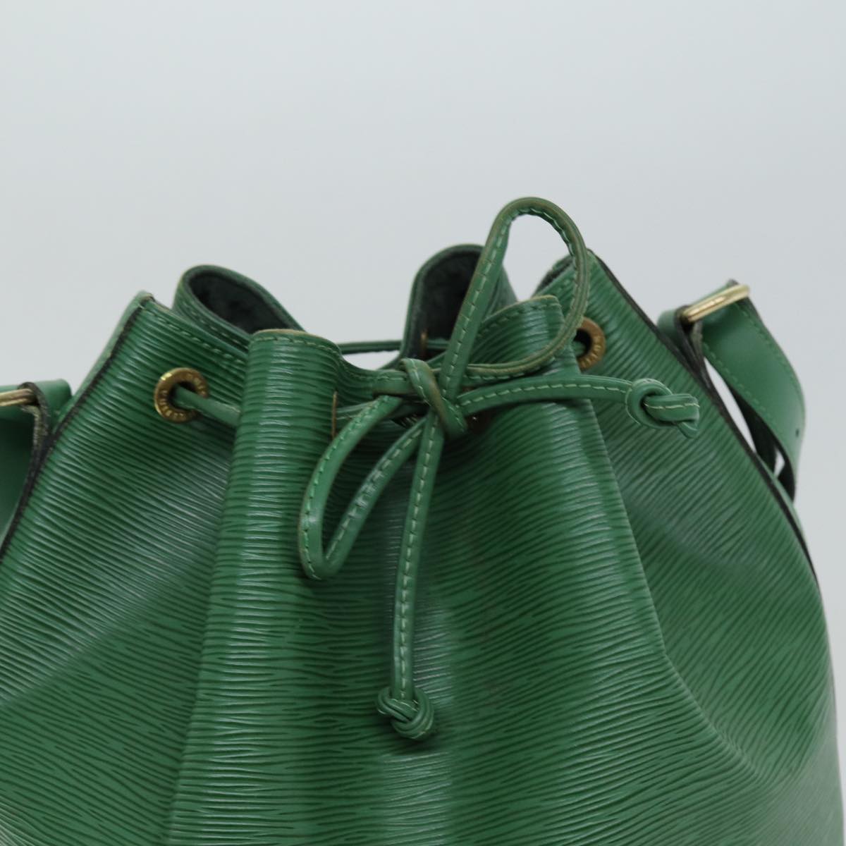 LOUIS VUITTON Epi Noe Shoulder Bag Green M44004 LV Auth 76069