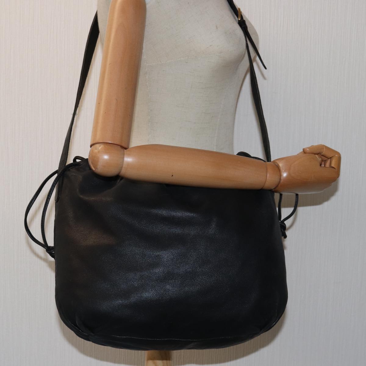 LOEWE Shoulder Bag Leather Black Auth 76170