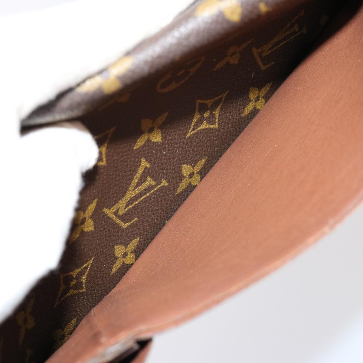 LOUIS VUITTON Monogram Poche Escapade Travel Case M60113 LV Auth 76227