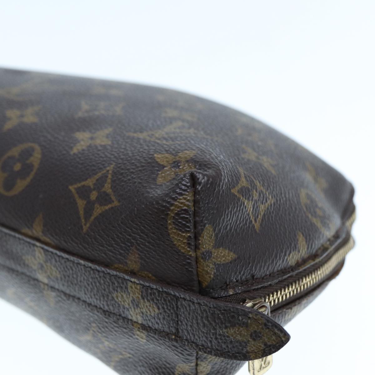 LOUIS VUITTON Monogram Trousse Demi Ronde Cosmetic Pouch M47520 LV Auth 76246