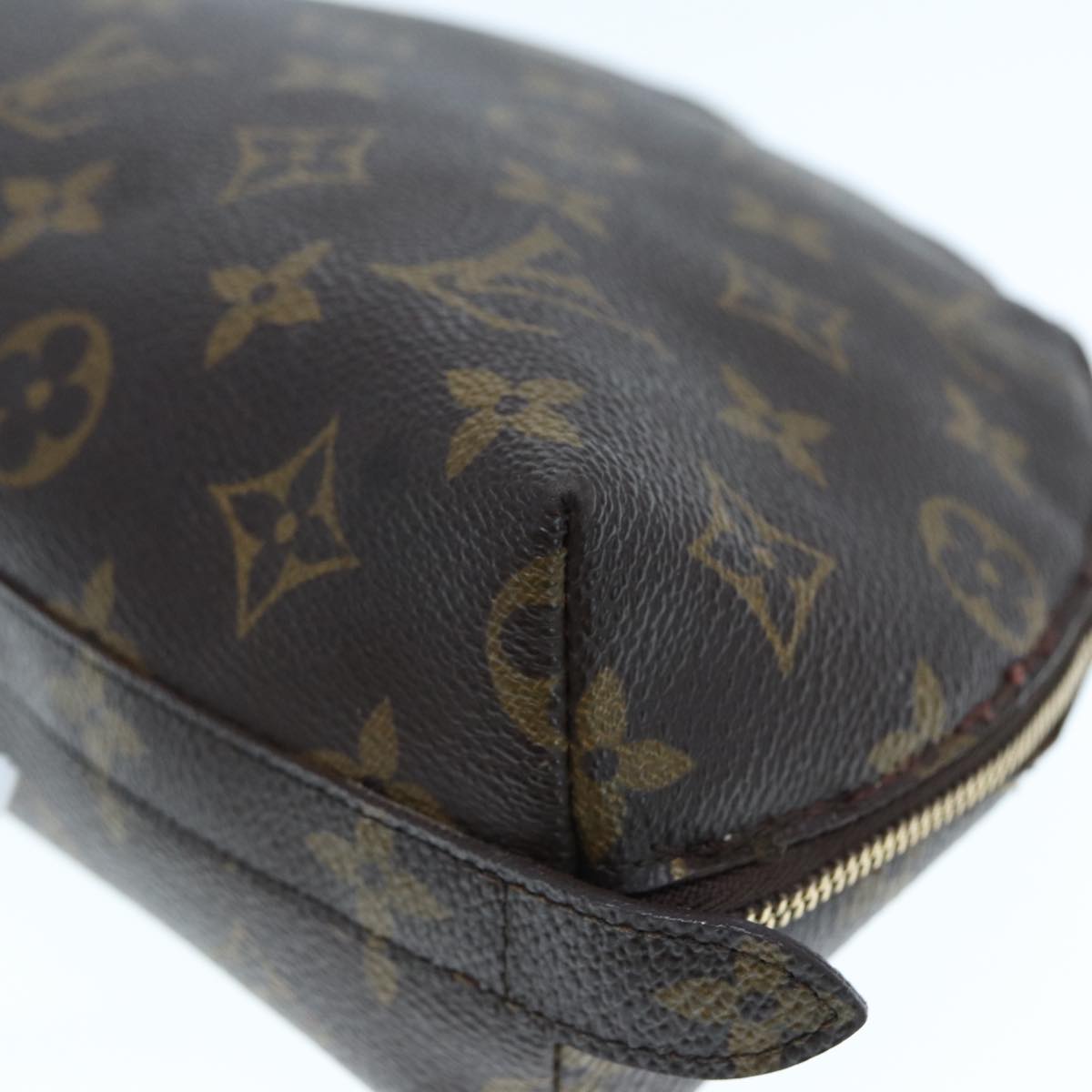 LOUIS VUITTON Monogram Trousse Demi Ronde Cosmetic Pouch M47520 LV Auth 76246