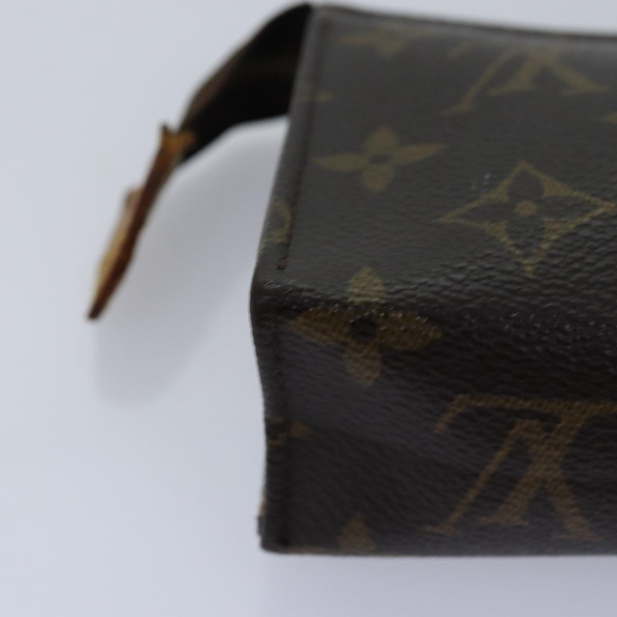 LOUIS VUITTON Monogram Poche Toilette 15 Pouch M47546 LV Auth 76254