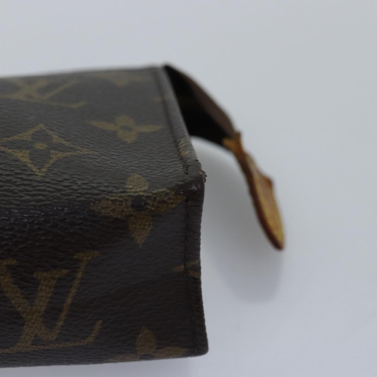 LOUIS VUITTON Monogram Poche Toilette 15 Pouch M47546 LV Auth 76254