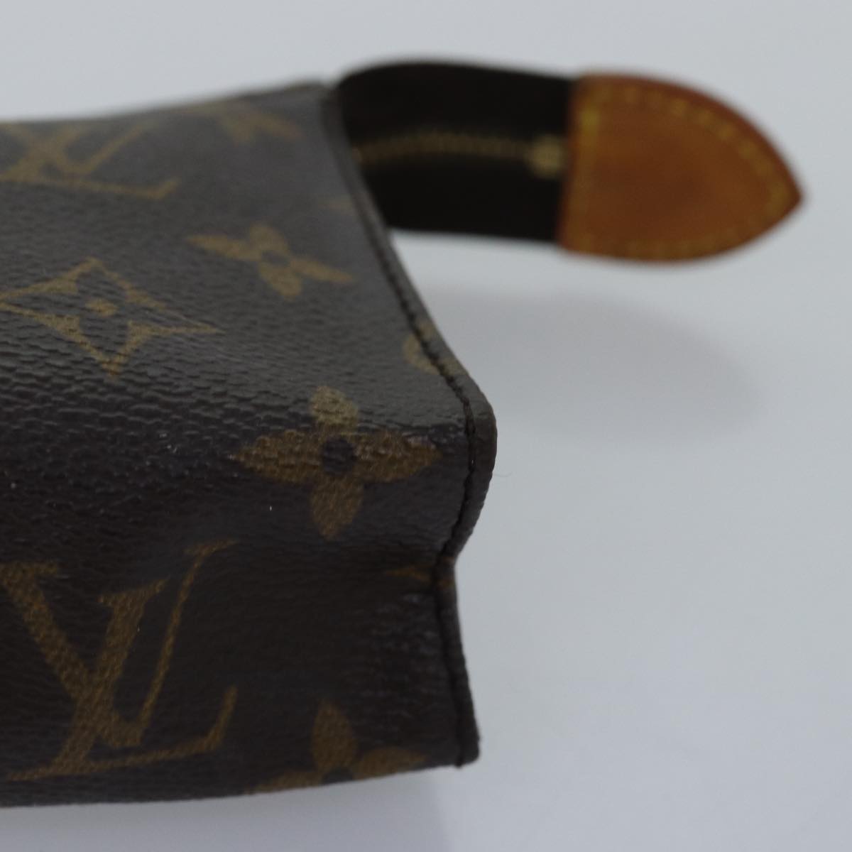 LOUIS VUITTON Monogram Poche Toilette 15 Pouch M47546 LV Auth 76264