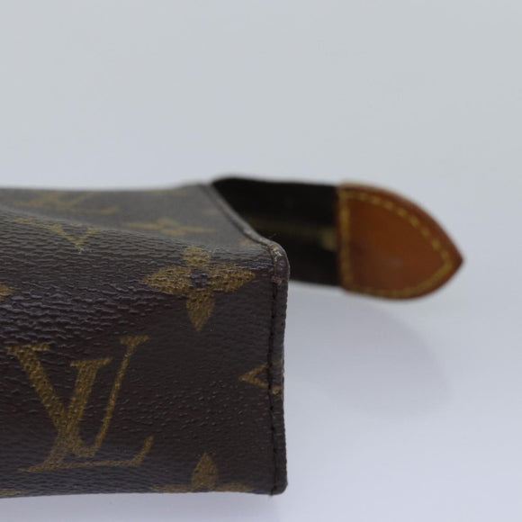 LOUIS VUITTON Monogram Poche Toilette 15 Etui M47546 LV Auth 76270